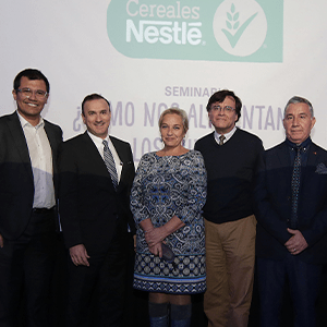 Seminario Nestlé abordó cómo desayunamos los chilenos